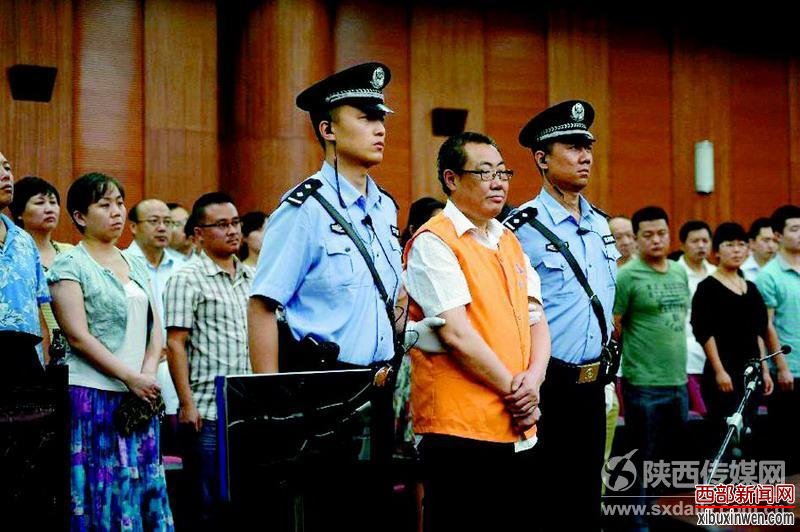 6 �����������������鴦ְ������ǧ��
2013�꣬����ʡ�����ز��̰�ۻ�¸�����漰��ǧ�ˣ���̲��������ʡ�����ԭ�ֳ������ܻߡ��޶�Ʋ���Դ��������ʡ��ͨ��ԭ��Ѳ��Ա�űض��ڻ��ػ�����Ŀ�����ܾ޶��¸��������ס���������������ԭ����Ѧ�����ܻ߰���4���������ϸɲ������ش�̰�ۻ�¸������