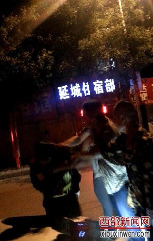 ʵ�������������Ƚ������� �ƴ�С�������Ҵ���