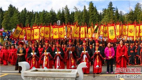 ��ƽ������������Ů������ĸ ��������(ͼ)