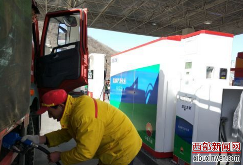 �Ӱ���̨����β������Һ��ע��Ͷ����Ӫ